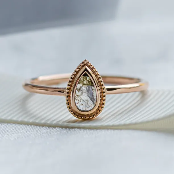 Prsten ANTONIA ve vintage stylu se salt'n'pepper diamantem