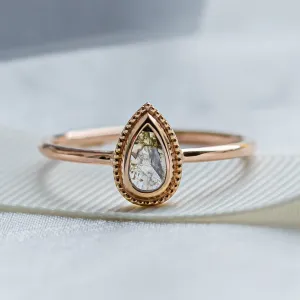 Prsten ANTONIA ve vintage stylu se salt'n'pepper diamantem