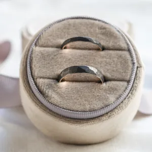 Black wedding bands in gold with hammered surface AZTEK Thumbnail