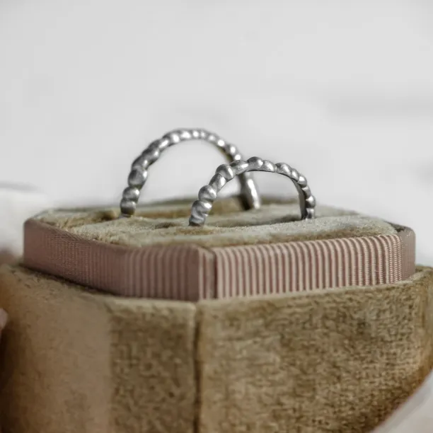 Organic wedding rings LOMBRICO Image