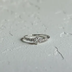 Zásnubní prsten s diamanty GABRIELE s centrálním diamantem