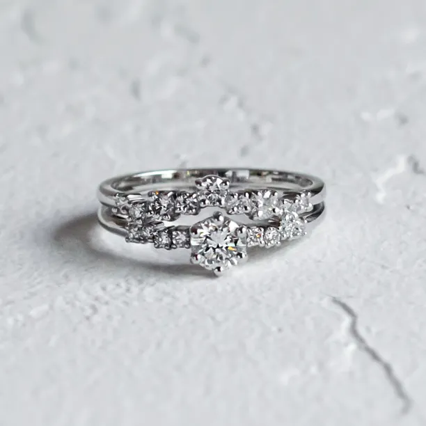 Zásnubní set s diamanty GABRIELE s ladícím zásnubním a svatebním prstenem