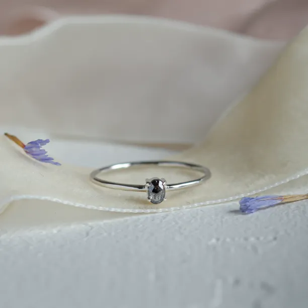 Decent salt'n'pepper diamond ring ORBITAL Image
