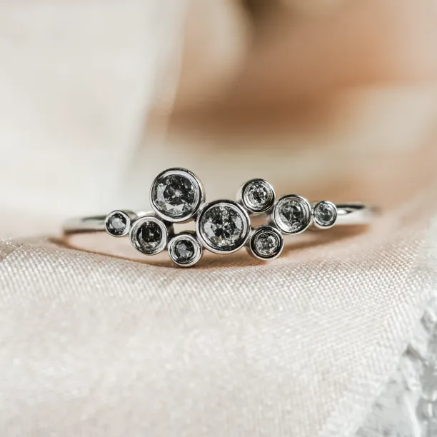 Cluster bezel ring with salt'n'pepper diamonds BUBBLE Image