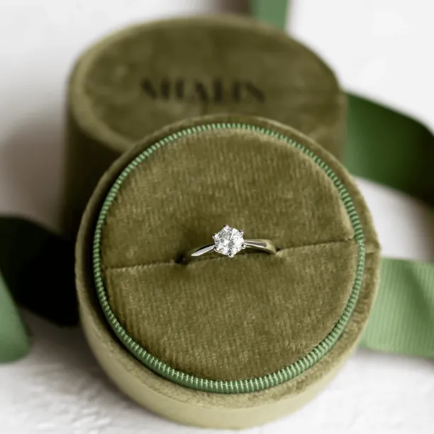 Engagement ring with 0.5ct lab grown diamond TRINIE Image