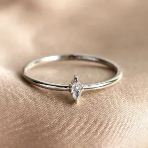 ANTOINETTA white gold engagement ring with marquise diamond, close-up