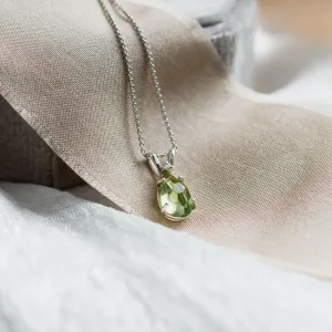 Zlatý náhrdelník s olivínem a diamantem KIWI Thumbnail