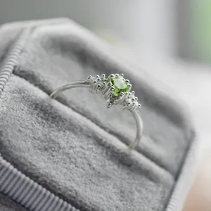 Gold ring with peridot and diamonds CERIGNOLA Thumbnail