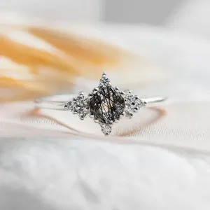 Zlatý prsten PHOENIX s rutilovým křišťálem a diamanty