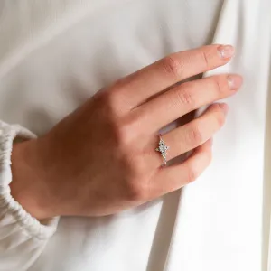 POMPADOUR diamond engagement ring worn on the hand
