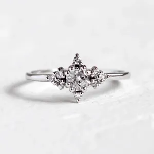 Romantický zásnubní prsten s diamanty POMPADOUR