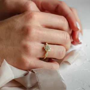 Gold vintage diamond ring CALYPSO worn on the hand