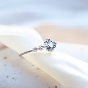 Romantický prsten s akvamarínem a diamanty AQUA Thumbnail