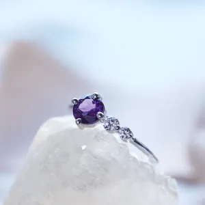 Zlatý prsten s fialovým ametystem a diamanty AMO Thumbnail
