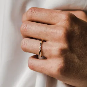 Minimalist diamond engagement ring HAIM Thumbnail