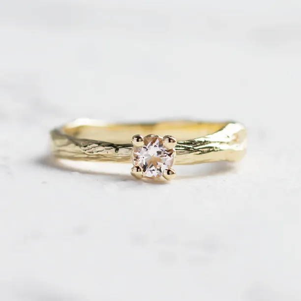 Gold branch ring with morganite DREMIA, shown in close-up