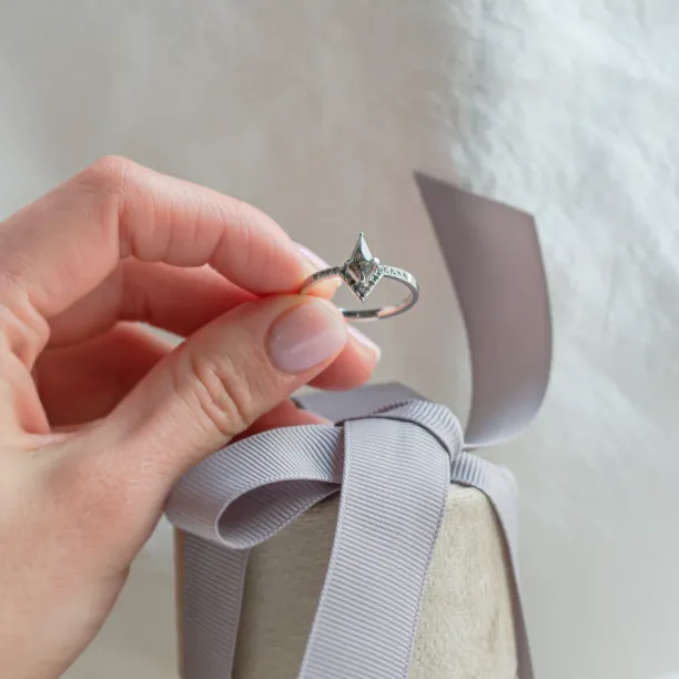 Unusual engagement ring with salt and pepper diamonds FRECCIA Image