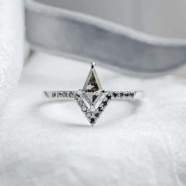 Unusual engagement ring with salt and pepper diamonds FRECCIA Image