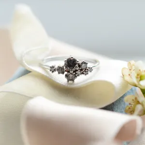 Gold ring with salt and pepper diamonds CLUSTRÉ Thumbnail