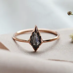 Basic salt'n'pepper diamond ring WILMA