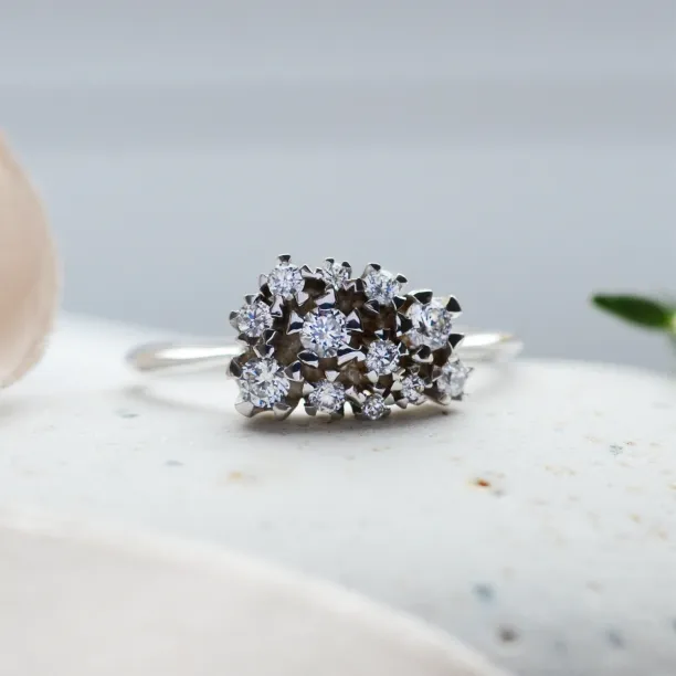 Netradiční zlatý cluster prsten s diamanty SEVERINO, detailní pohled
