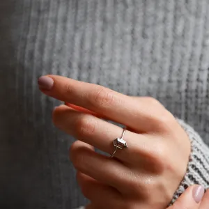 Minimalist engagement ring with salt'n'pepper diamond ELLIOT Thumbnail