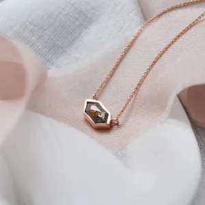 Zlatý náhrdelník s hexagon salt and pepper diamantem PERTH