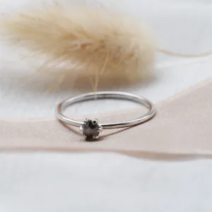 Minimalist salt and pepper diamond ring ELLAX Thumbnail