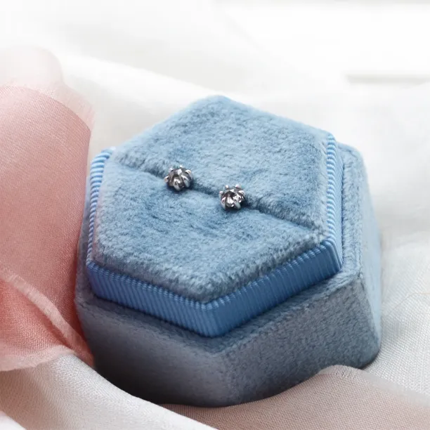Pár náušnic pecek STELLEX s hexagon salt and pepper diamanty