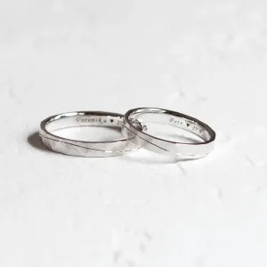LIDO white gold wedding rings with hammered surface and engraved interiors