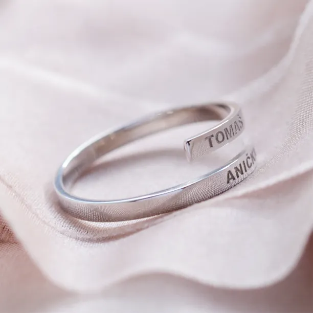 Gold spiral ring with kids names MATTEO Image