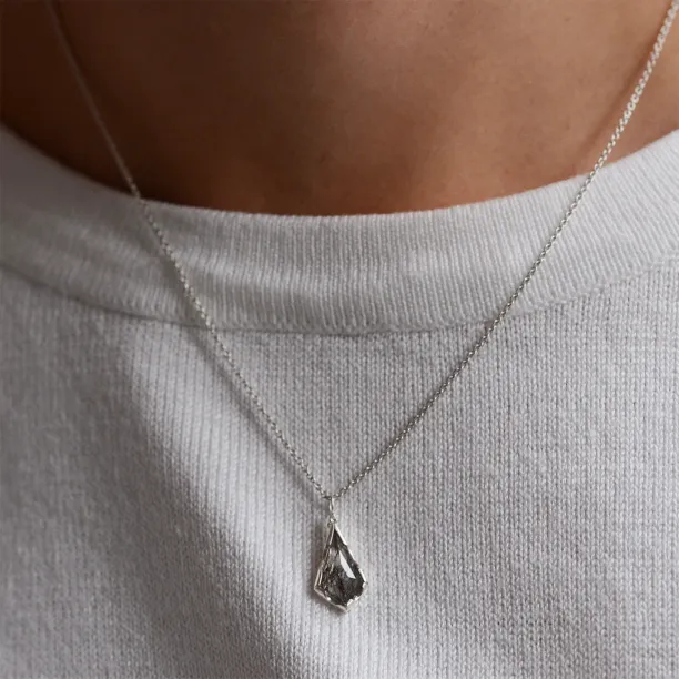 Rutilated quartz pendant with diamond MATTIAS Image