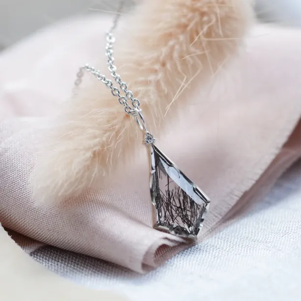 Rutilated quartz pendant with diamond MATTIAS Image