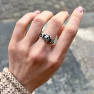 Prsten GIUSTINA se salt'n'pepper diamanty na ruce