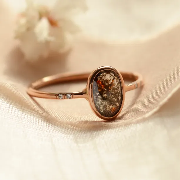 Gold ring with oval salt'n'pepper diamond FIORELLA Image