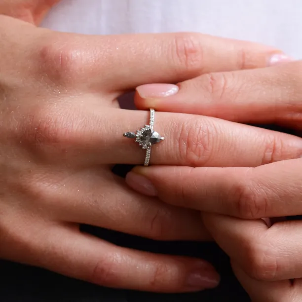 Engagement cluster ring with salt'n'pepper diamonds FIORENTINA Image
