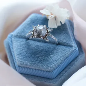 Gold unusual ring with salt´n´pepper diamonds BEEZEE Thumbnail
