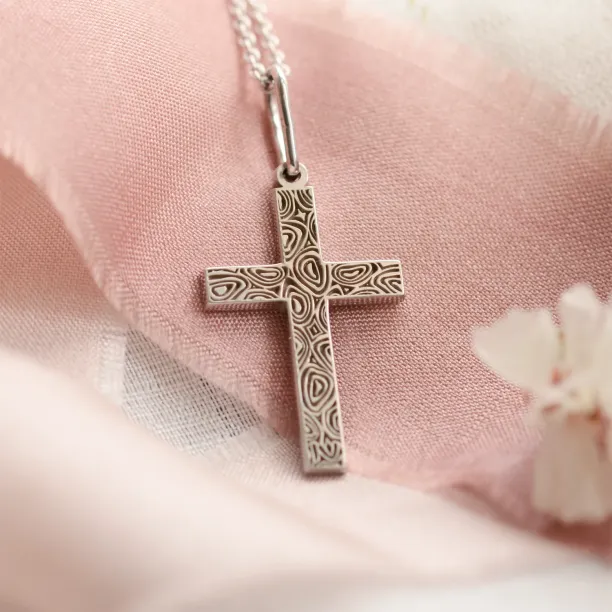 Zlatý přívěsek ve tvaru kříže MARIA Image