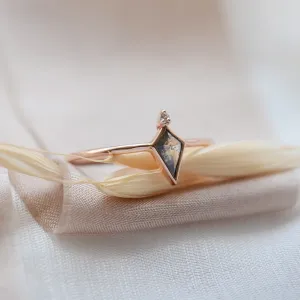 Salt and pepper diamond minimalist ring with diamond BIANCA Thumbnail