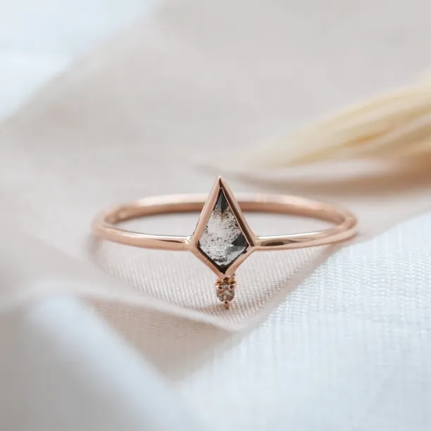 Salt and pepper diamond minimalist ring with diamond BIANCA Image