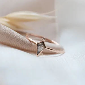 Salt and pepper diamond minimalist ring with diamond BIANCA Thumbnail