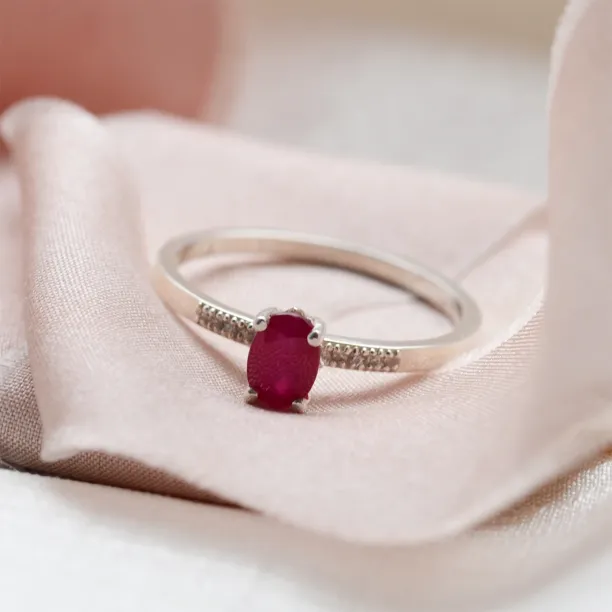 Gold ring with ruby and diamonds SARAH Image