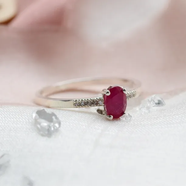 Gold ring with ruby and diamonds SARAH Image
