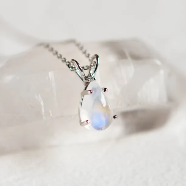 Gold moonstone necklace with diamond LUNA Image