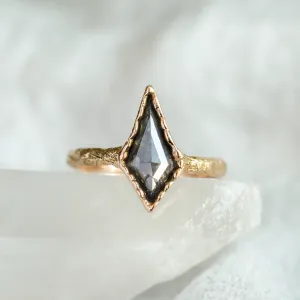 Gold unusual ring with kite salt and pepper diamond MATILDE Thumbnail