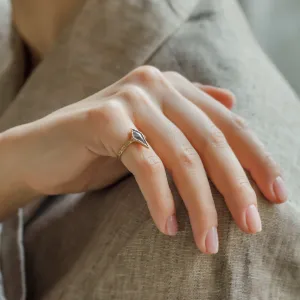 Gold unusual ring with kite salt and pepper diamond MATILDE Thumbnail