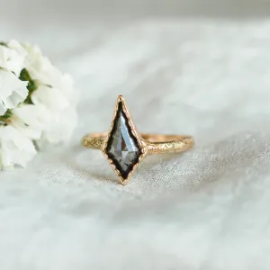 Gold unusual ring with kite salt and pepper diamond MATILDE Thumbnail