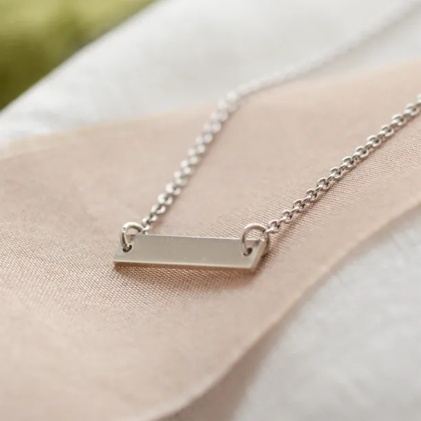 Gold minimalist necklace BARE Image