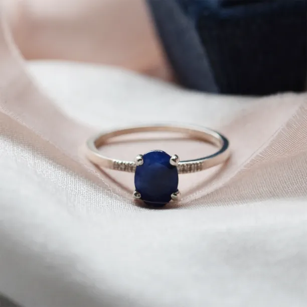 Safírový prsten ze zlata s diamanty GRETA Image