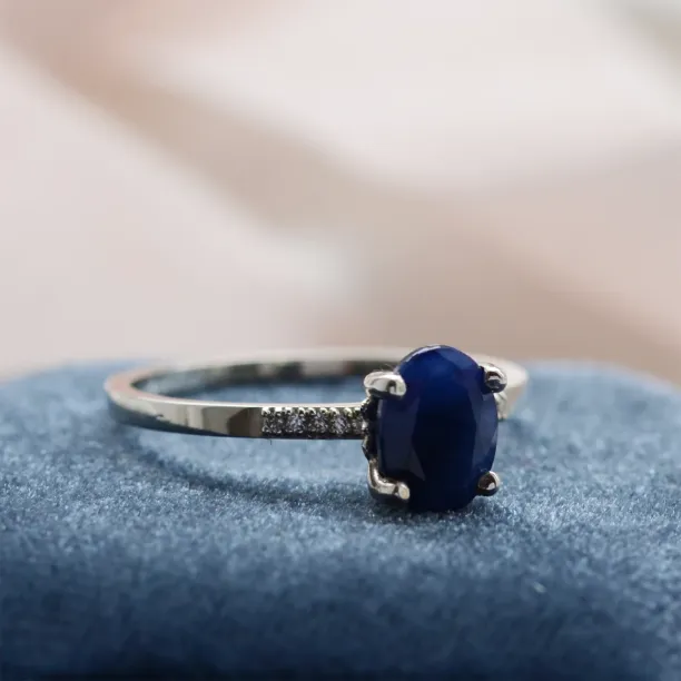 Safírový prsten ze zlata s diamanty GRETA Image